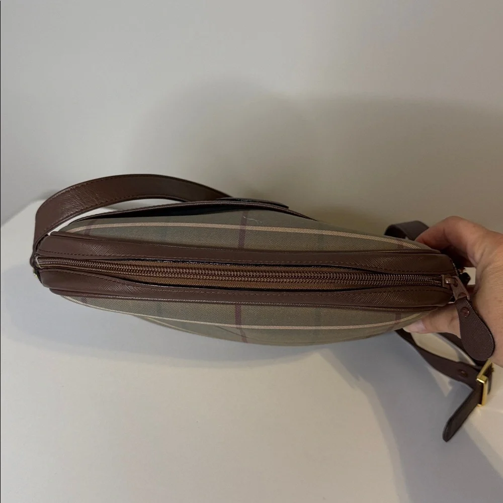 Burberrys Olive and Brown Check Shoulder Bag & Tom Ford Sunglasses - Picture 7 of 9